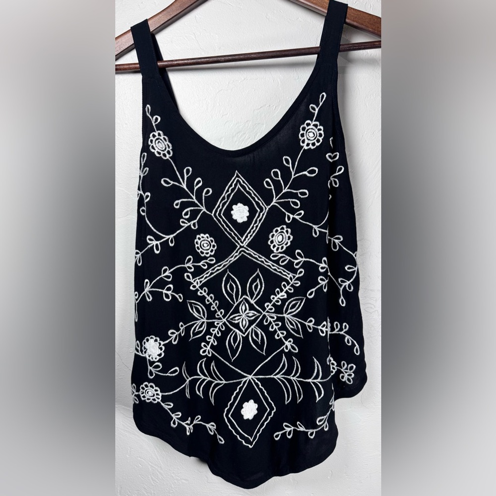 🖤Original Antthony Embroidered Babydoll Boho Black Asymmetrical Tank Size Small